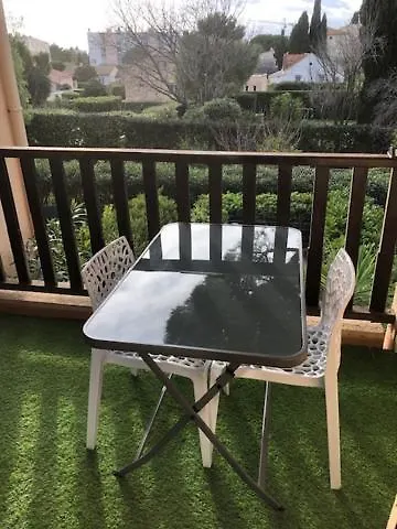 Sanary-Sur-Mer Superbe Appartement Au Calme 0*,  צרפת