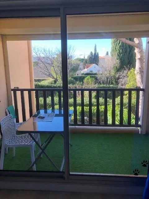 Sanary-Sur-Mer Superbe Appartement Au Calme